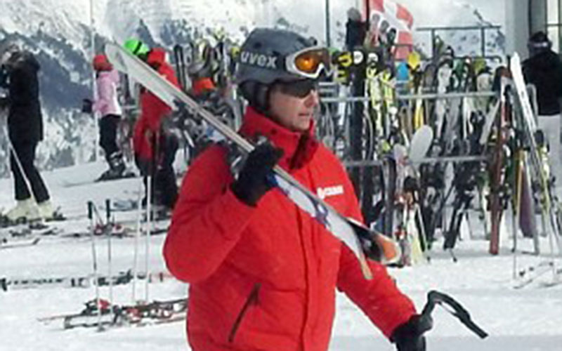 Prince-Edward-top-skier