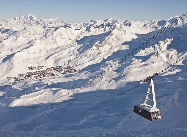 Val-Thorens-cable-car