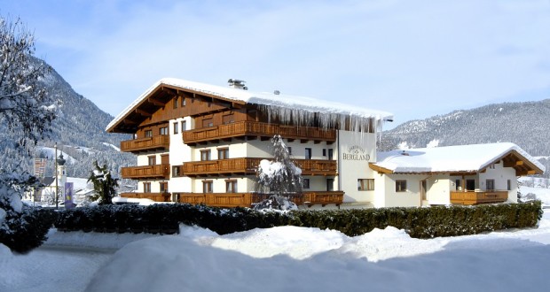Four can win a family holiday in the Skiwelt