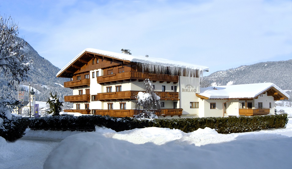 Four can win a family holiday in the Skiwelt