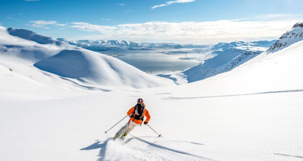 Powder Runs To The Beach In Iceland!